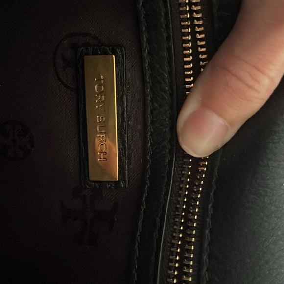 Tory Burch Kira Shoulder Bag - Picture 5 of 5